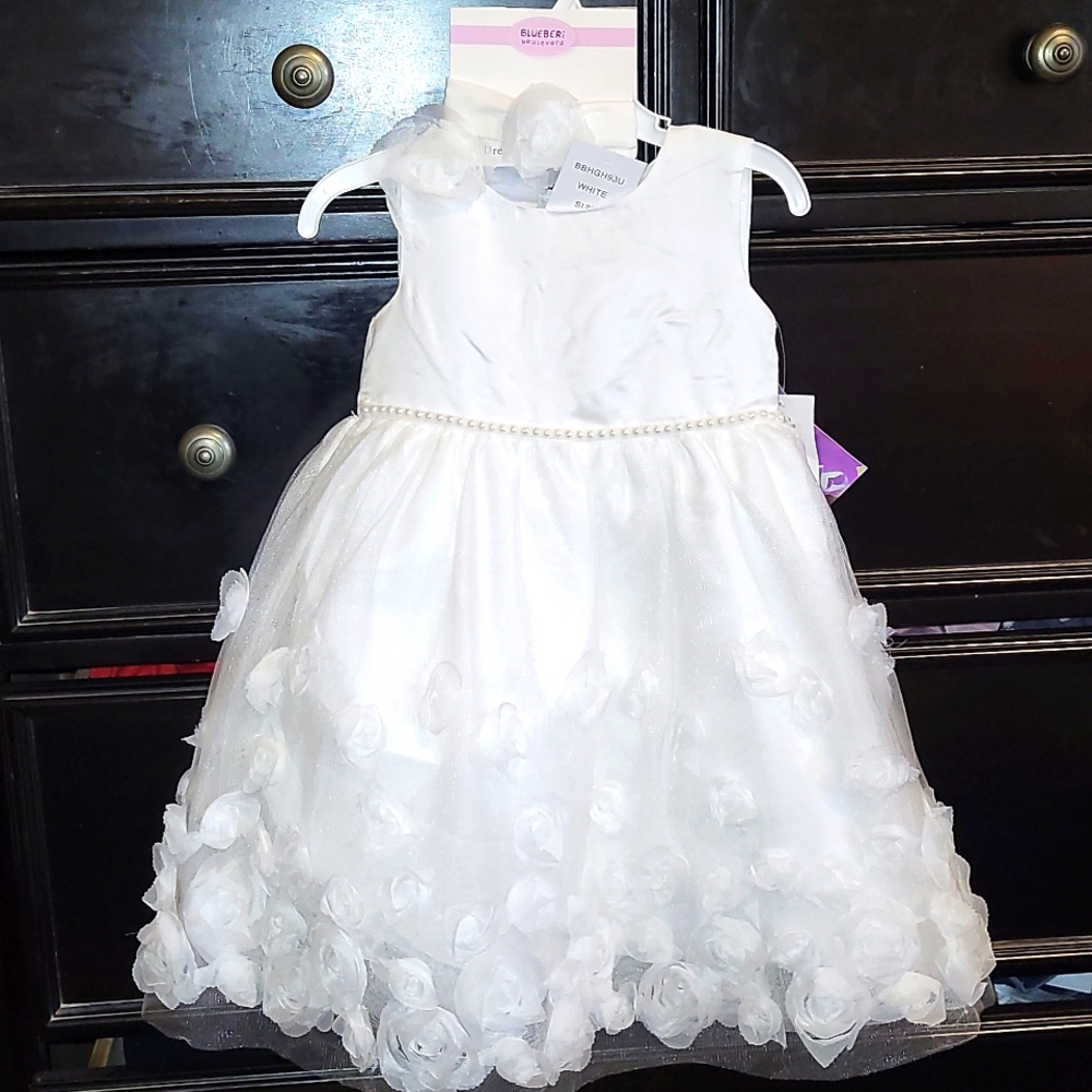BEAUTIFUL WHITE BABY DRESS